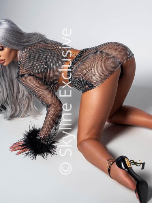 candy-girl-–-escort-lady