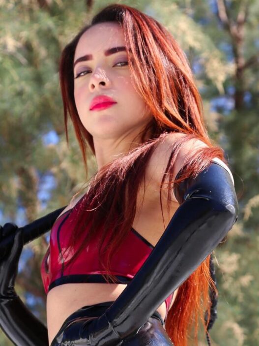 domina-in-berlin-–-goddess-alanis